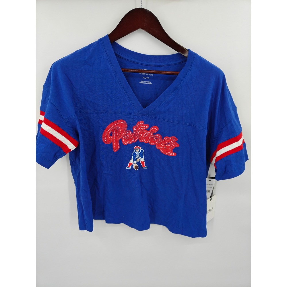 WEAR by Erin Andrews New England Patriots V-Neck Crop Top XL Blue NFL